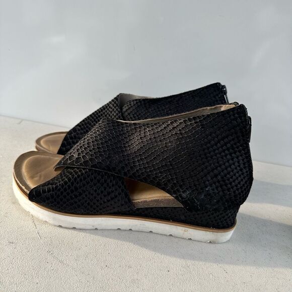 Diba true GangWay Women’s Sandal Black Snake Leather Size 10M Wedge Zip Back - Picture 4 of 8